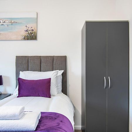 Onsitestays - Cosy 2-Bedroom Apartment With Private Entrance & Long Stay Prices Γκρέιβσεντ Εξωτερικό φωτογραφία